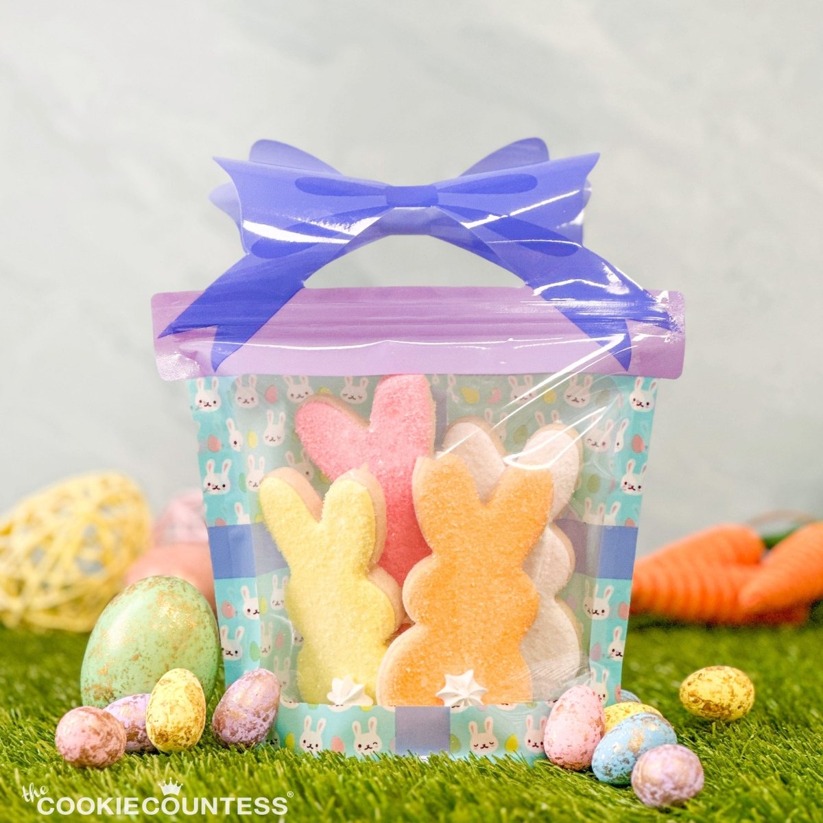 Easter decoratie zakje van The Cookie Countess met strik-handvat en ziplock voor het verpakken van paaskoekjes