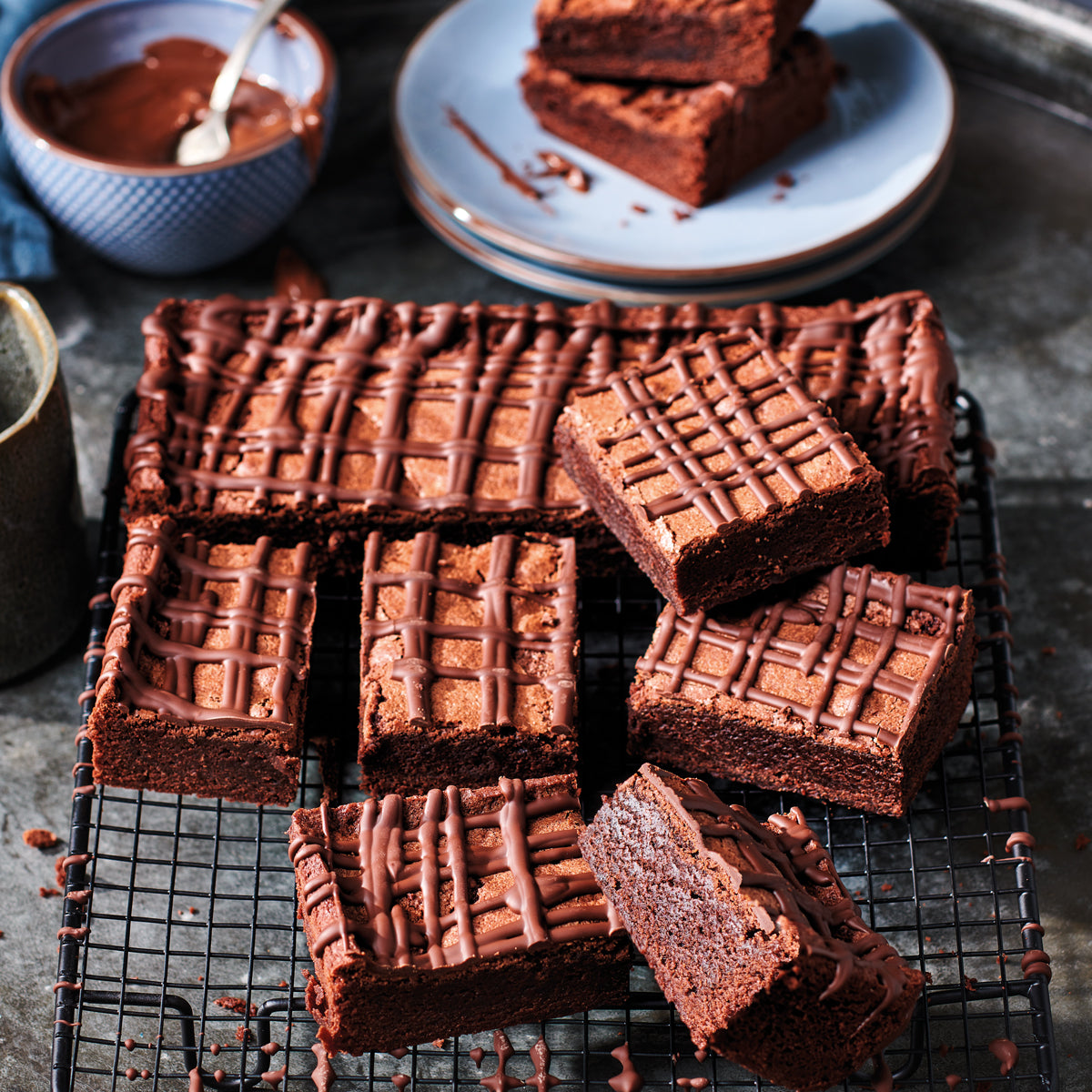 Fudge brownies met chocoladedrizzle, gebakken met de Funcakes mix