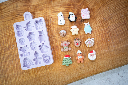 Mini kerstfiguurtjes gemaakt met de Miniature Christmas mal van Karen Davies