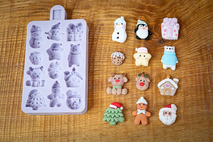 Miniature Christmas siliconen mal van Karen Davies met 12 mini kerstfiguurtjes
