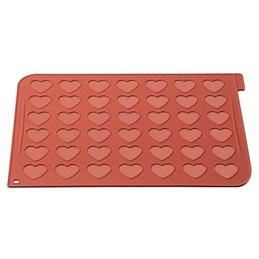 Siliconen macaron mat van Silikomart met voorgedrukte hartjes voor het bakken van hartvormige macarons