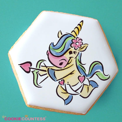 Koekje gedecoreerd met de cupido-eenhoorn van de Cupid Unicorn PYO stencil